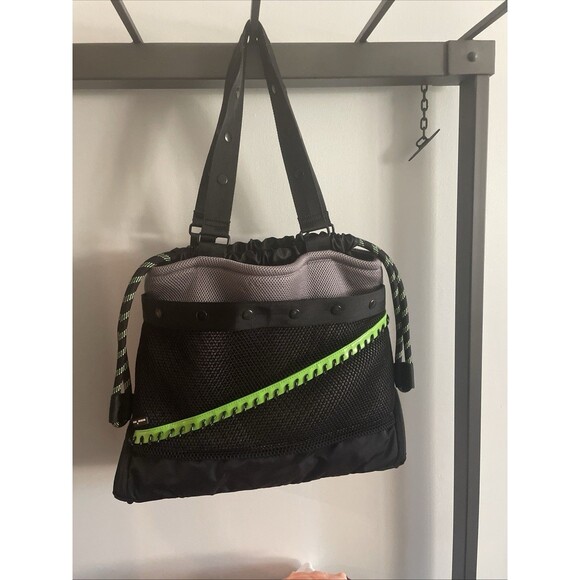 Go dash Dot Go Tote, Gym/Yoga, Green/Gray/Black Duffel Bag - Picture 2 of 8